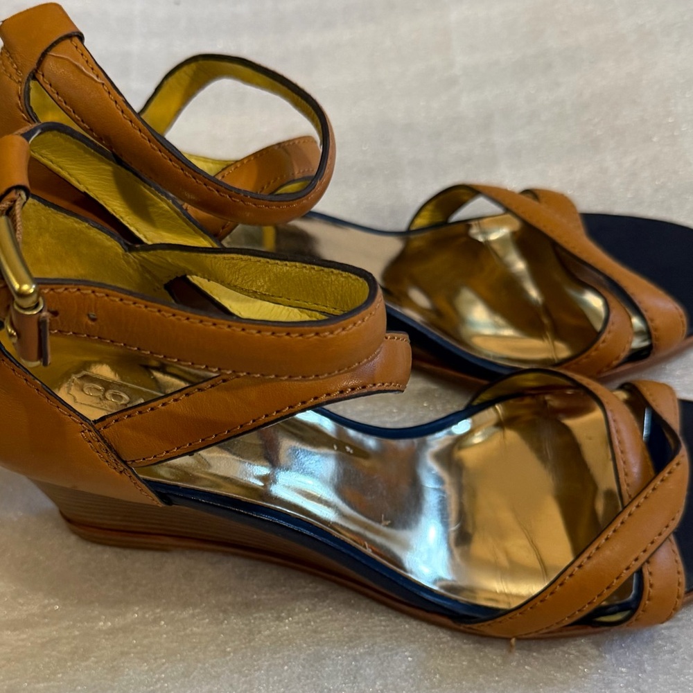 Coach CORETTA VEGAN Leather Wedge Heels in ginTan and Gold Strappy Heels in Ging - Picture 4 of 13